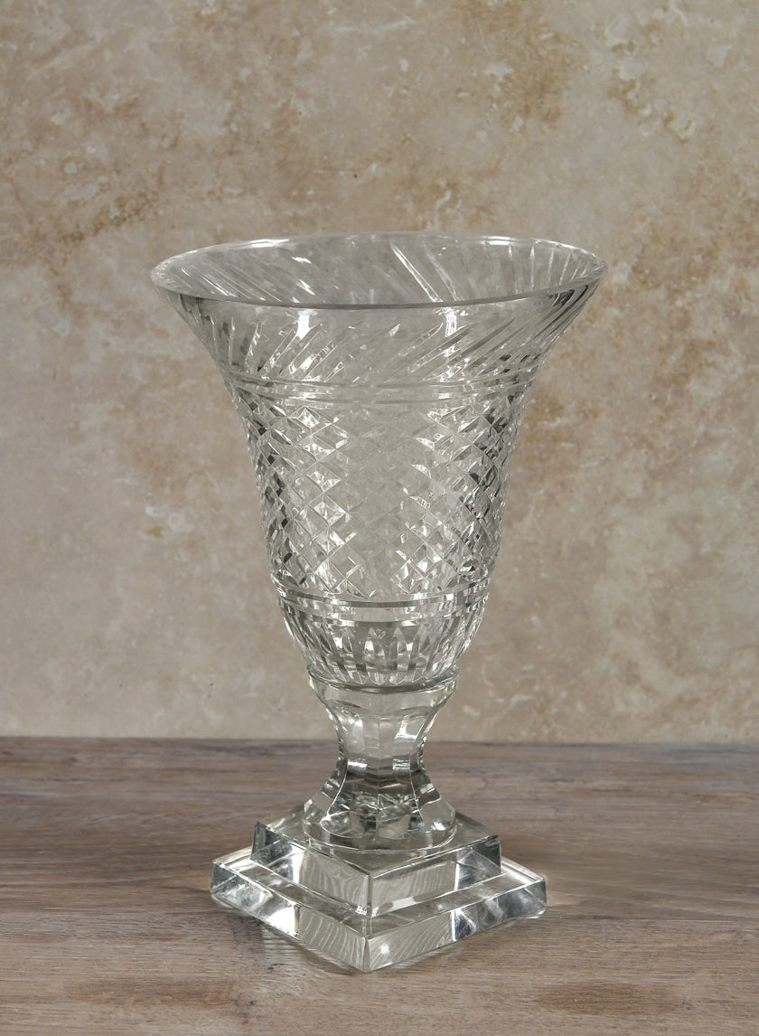 Harem Cut Work Crystal Glass Urn Decor Jamali Garden