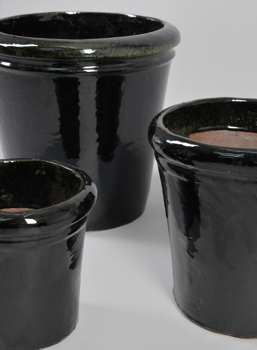 Rolled Rim Clay & Ceramic Planter, Mesquite Black Decor Jamali Garden