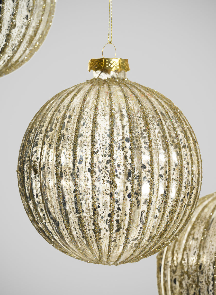 4in Round Gilded Pleated Antique Silver Glass Ornament, Set of 4 Decor Jamali Garden