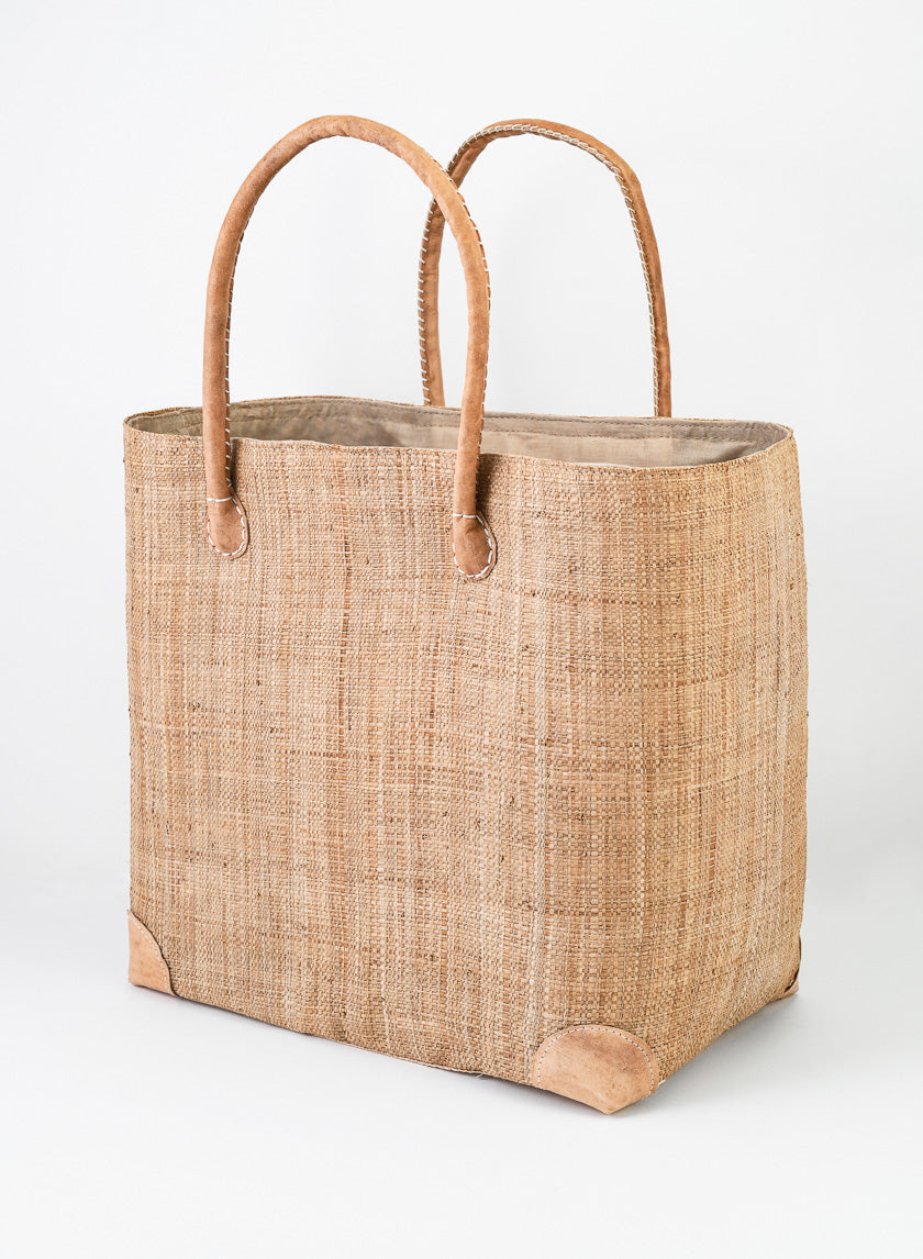 21.5in Tall Natural Raffia Bag With Leather Handles Decor Jamali Garden