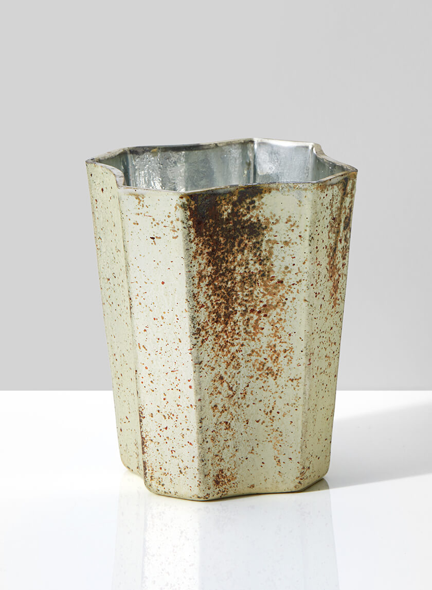 5in Tall Provence Antique Ivory & Rust Scalloped Glass Vase Decor Jamali Garden