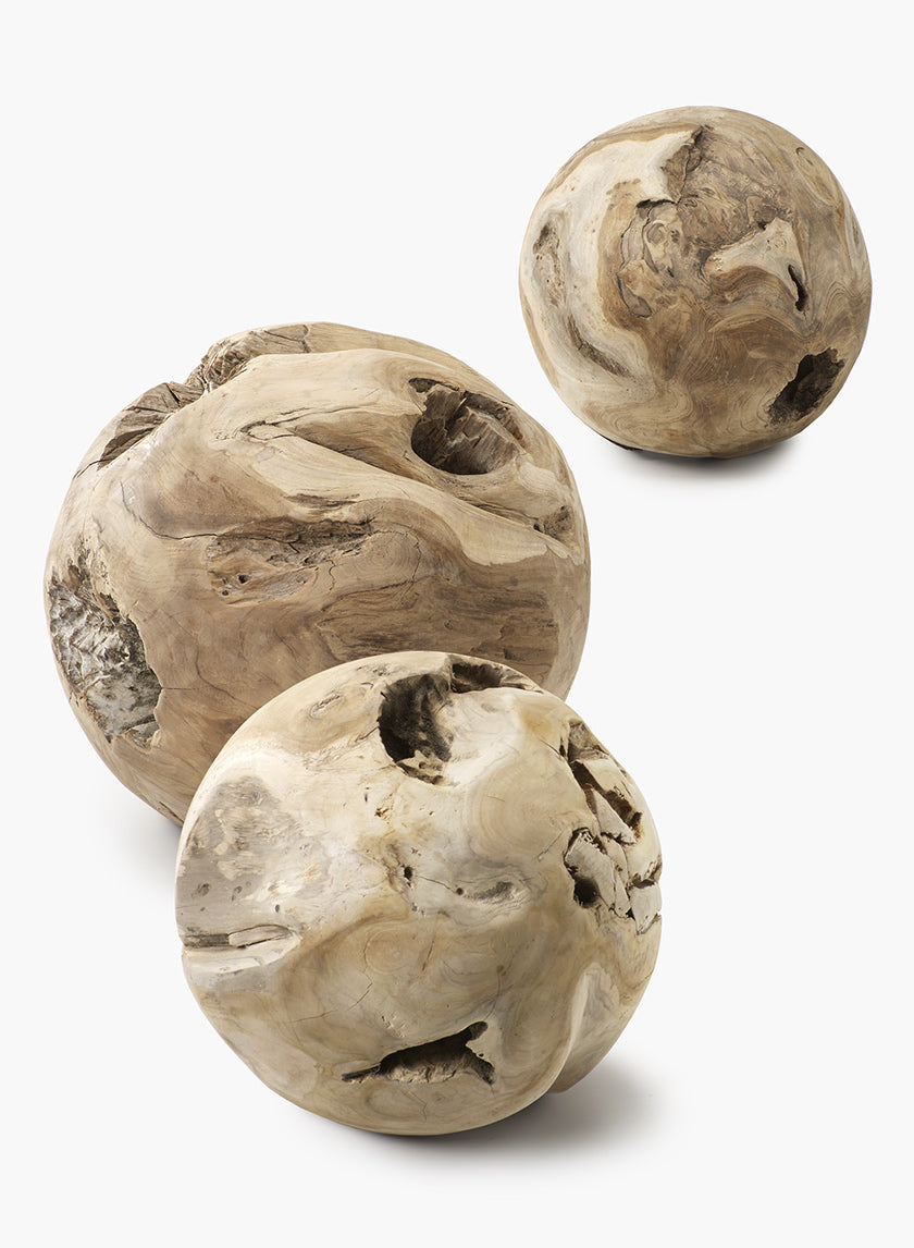 Balinese Ball Decor Jamali Garden