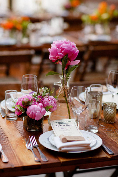 Here, Rebecca used our Antique Silver Cube for a shorter, smaller arrangement of pink peonies.