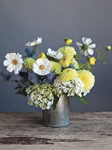 3. Easy DIY flower arrangement. (via Country Living)