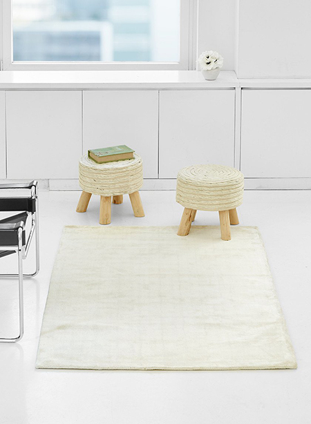 summer interior decor rugs and stools