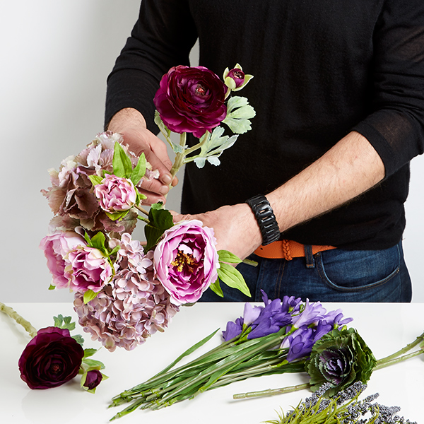 create a purple wedding bouquet instructions