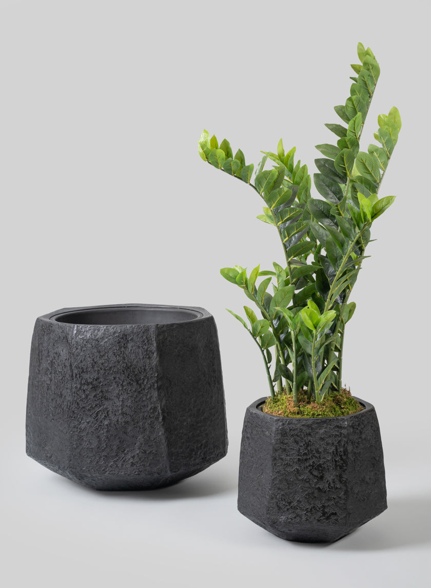 Kesari Aged Black Planter Decor Jamali Garden