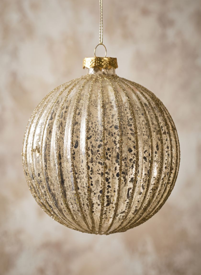 4in Round Gilded Pleated Antique Silver Glass Ornament, Set of 4 Decor Jamali Garden