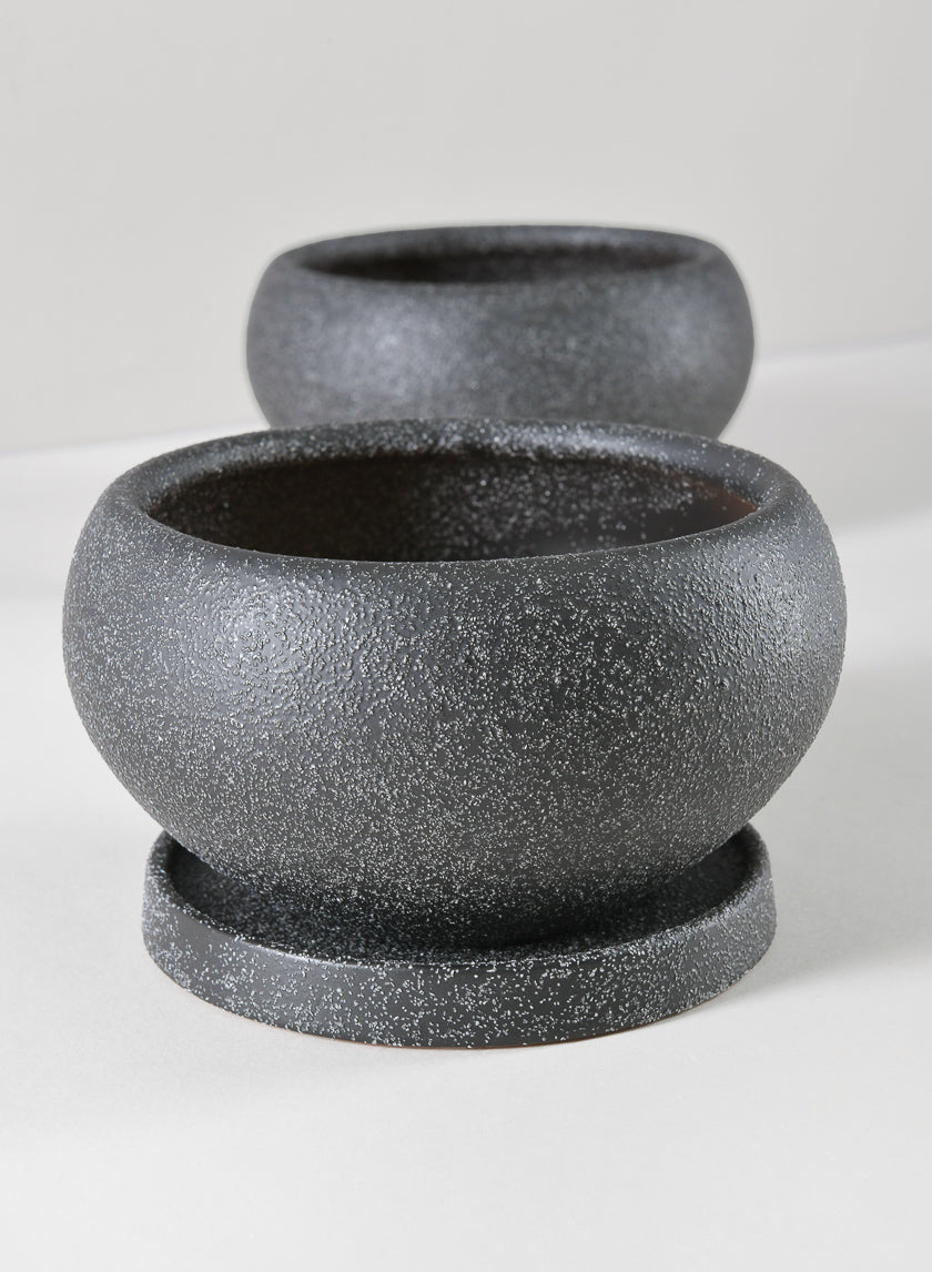 6in Wide Vasteras Sand Black Low Ceramic Pot with Saucer, Set of 2 Decor Jamali Garden