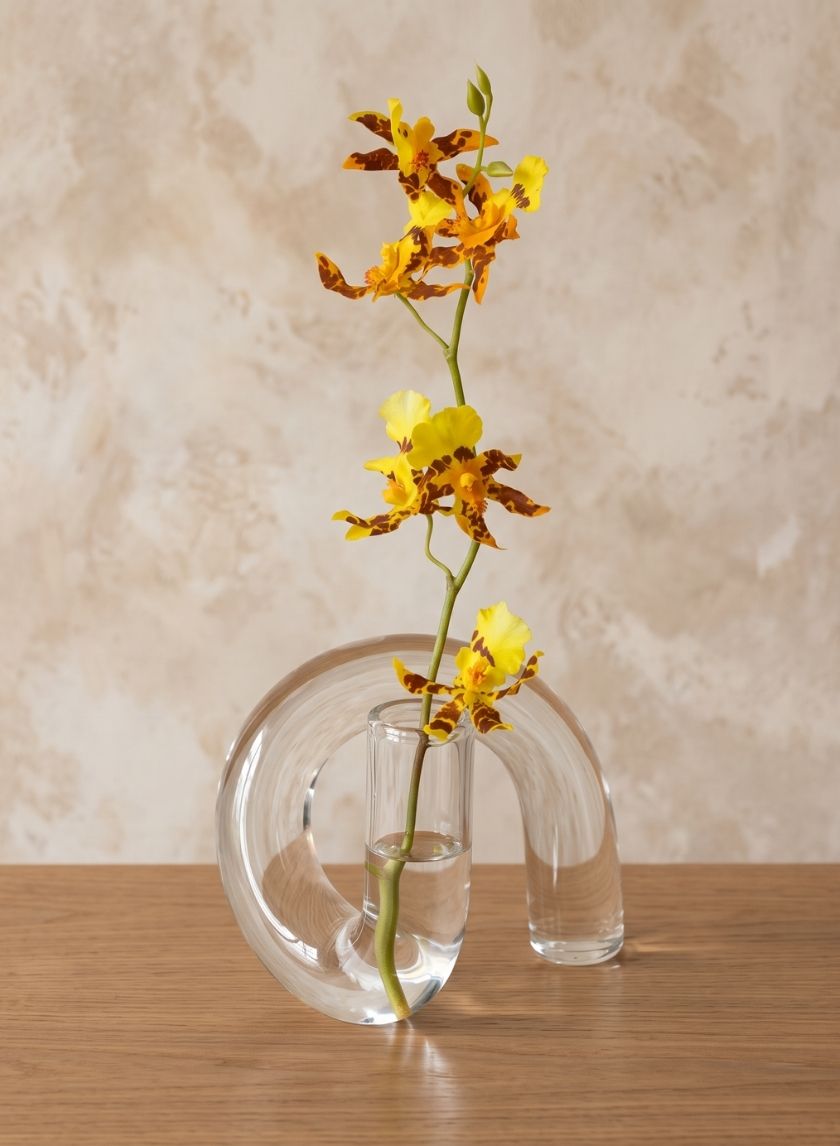 4.5in Tall Serpent Bud Glass Vase Decor Jamali Garden
