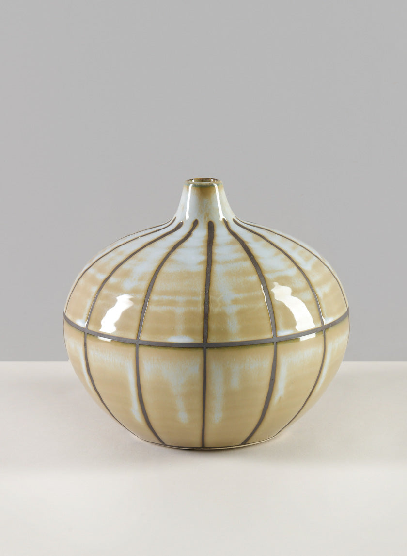 7in Wide Izushi Handcrafted Deco Vase Decor Jamali Garden