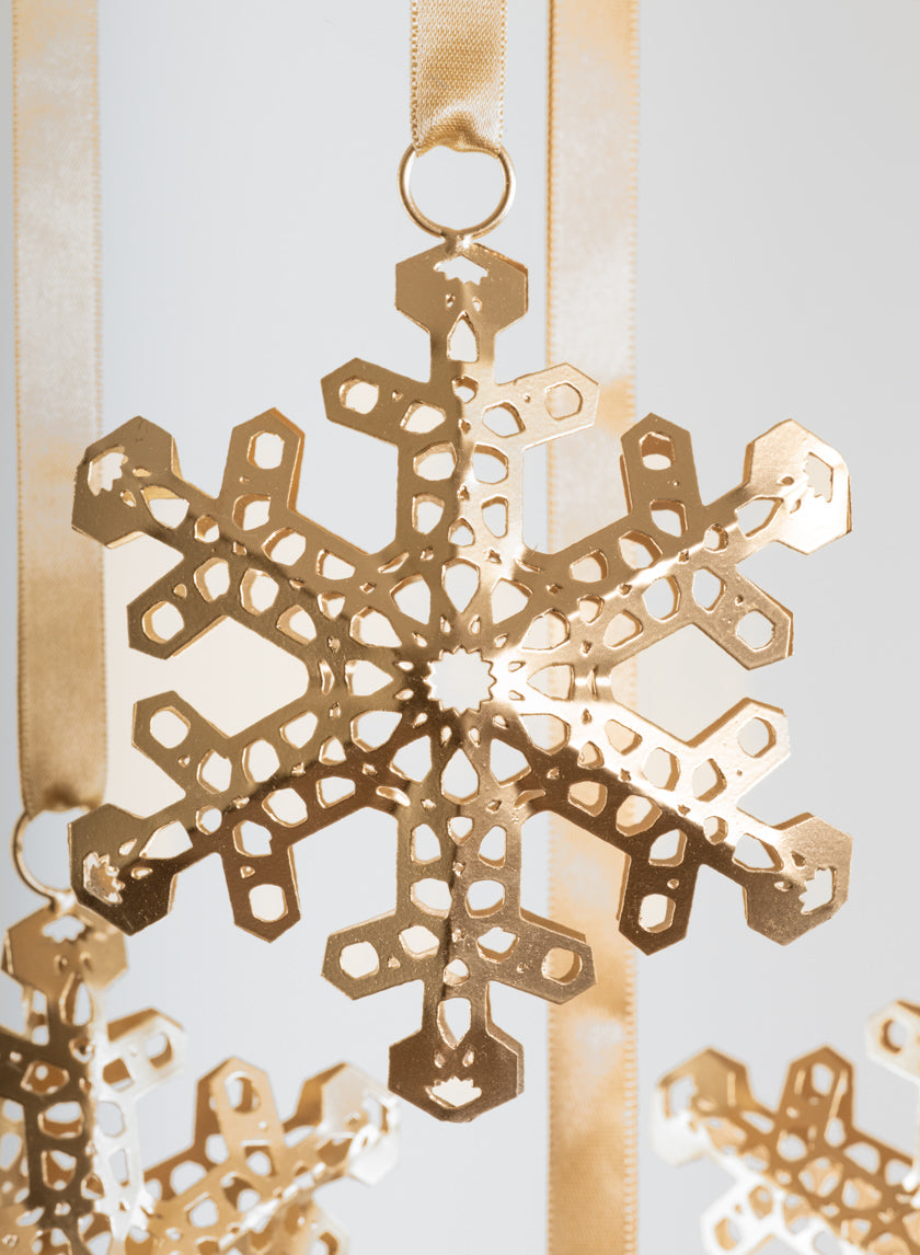 6in Wide Gold Snowflake Metal Ornament Decor Jamali Garden