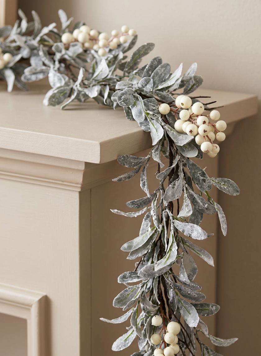67in Long Mistletoe &amp; White Berry Garland Decor Jamali Garden
