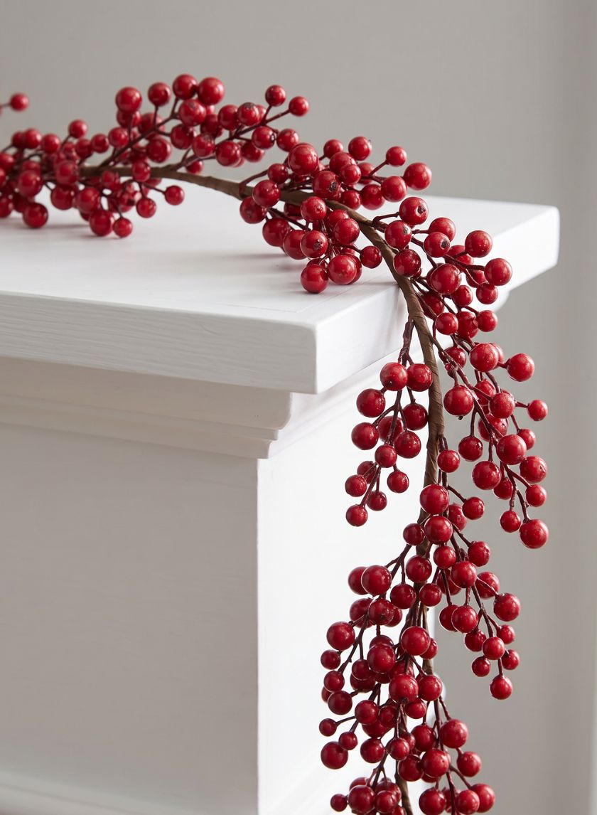5ft Long Deep Red Berry Garland, Case of 6 Decor Jamali Garden