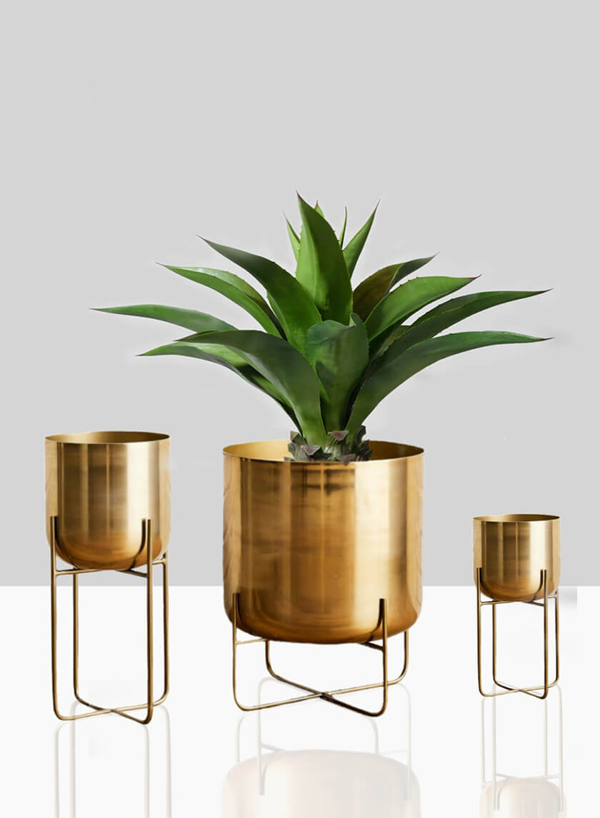 brass pot planter Gold Soho Planter With Stand – Jamali Garden